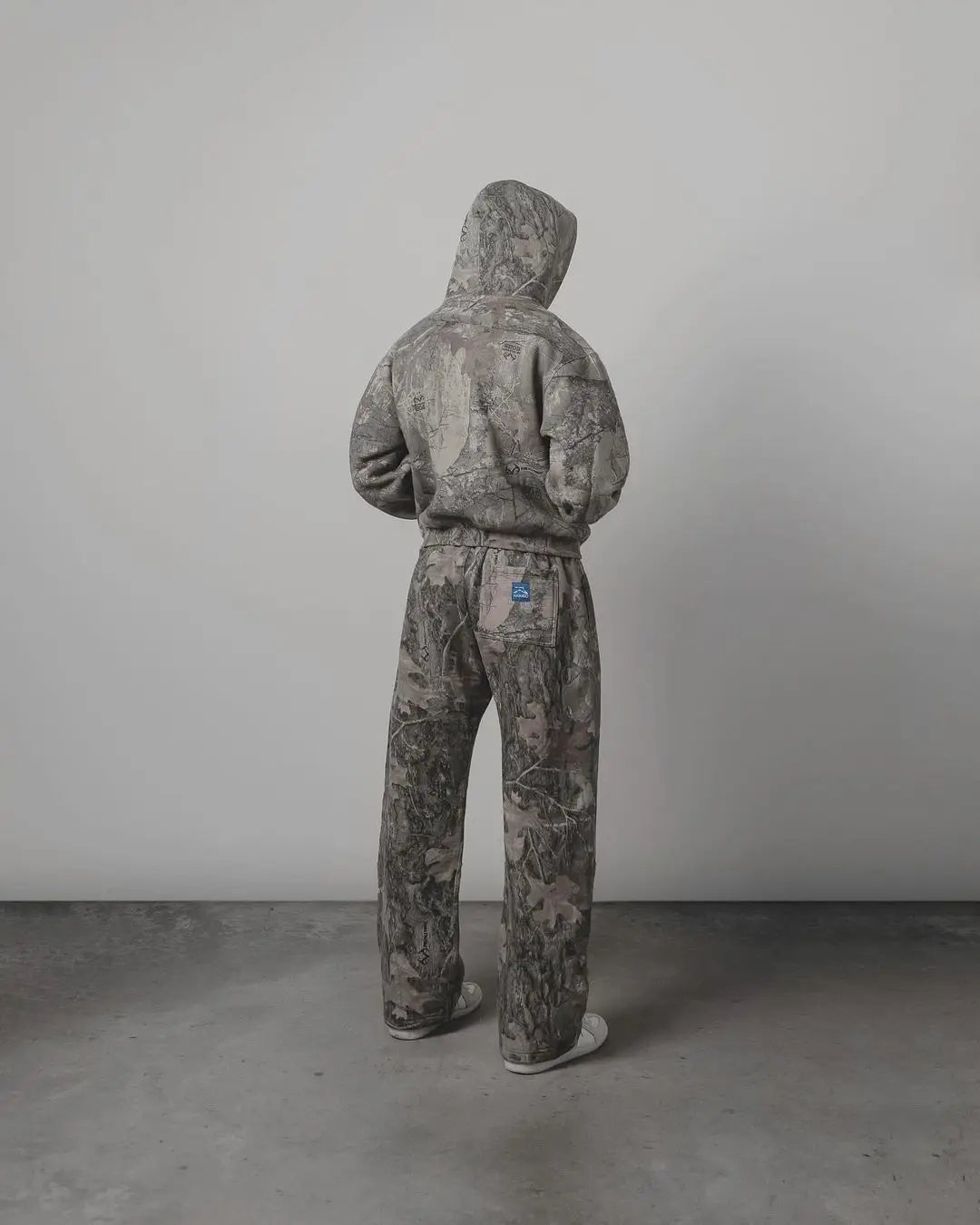 Y2K Streetwear Ensemble hoodie + Camo Pants